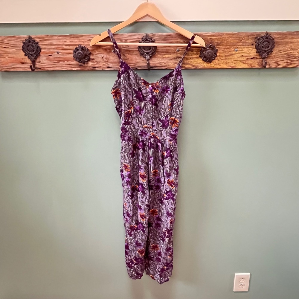 FatFace Gray Purple Floral Wide Leg Jumpsuit USA 4 Button‎ Front Smocked Back